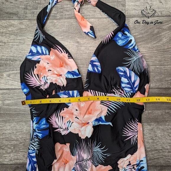 DKNY Deep V Halter One Piece Size L - Picture 2 of 3